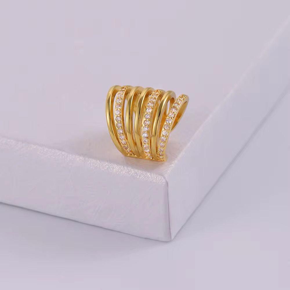 Golden Waves Earcuff