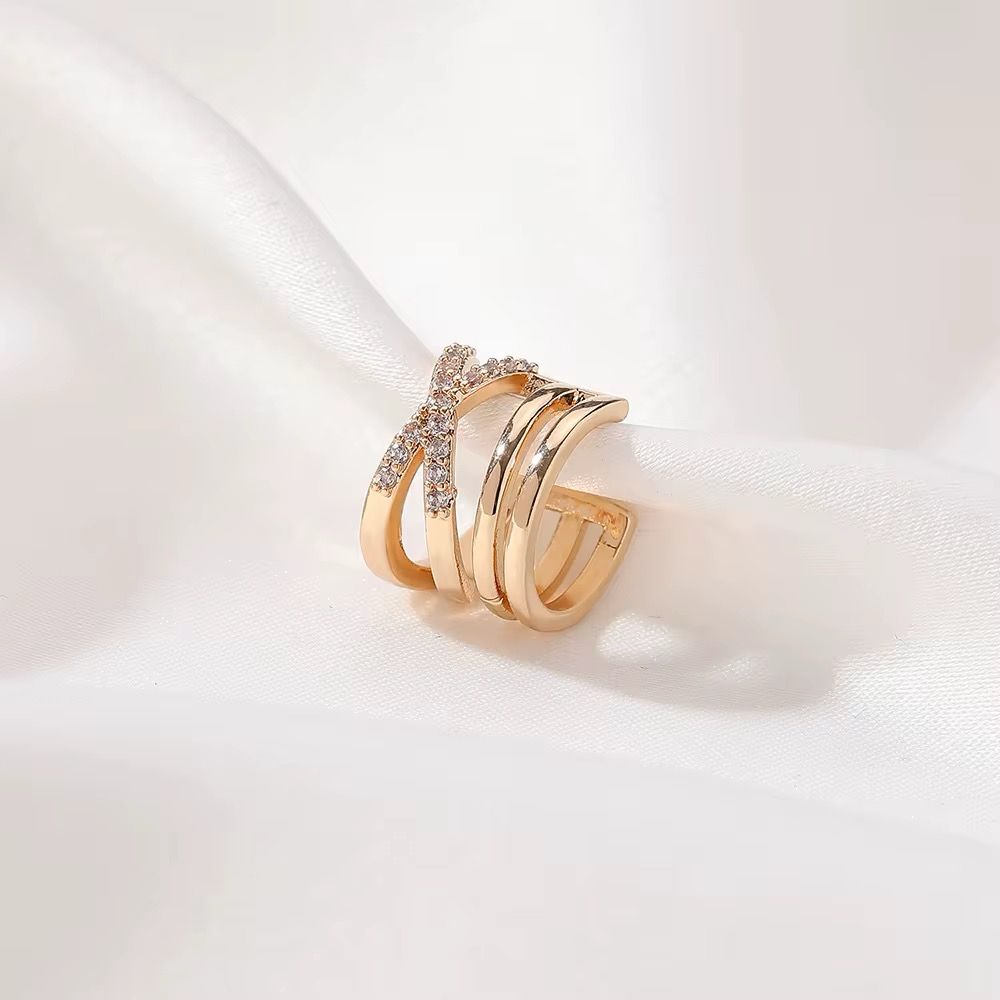 Double Layered Crossed Earcuff