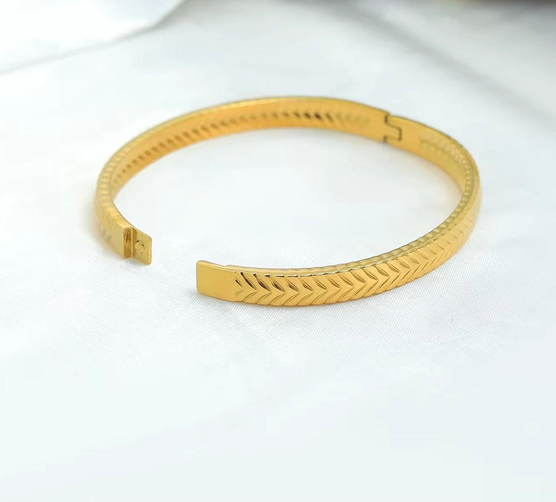 Arrow Bangle